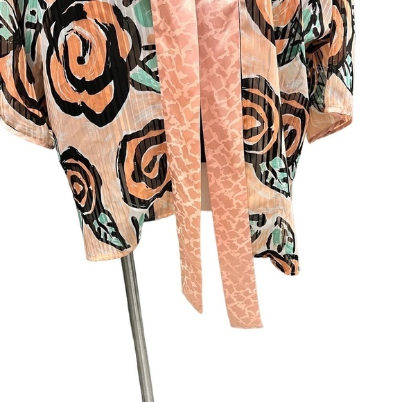 VICTORIAS Secret Floral Robe Medium Peach Rose - Picture 4 of 12